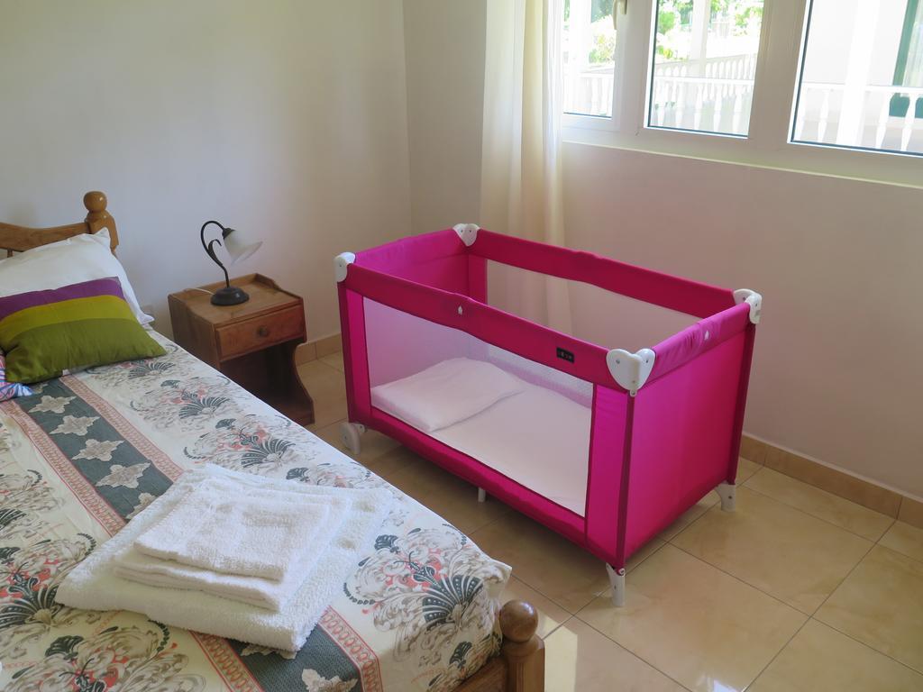 Fadine Self Catering Apartment La Digue Room photo